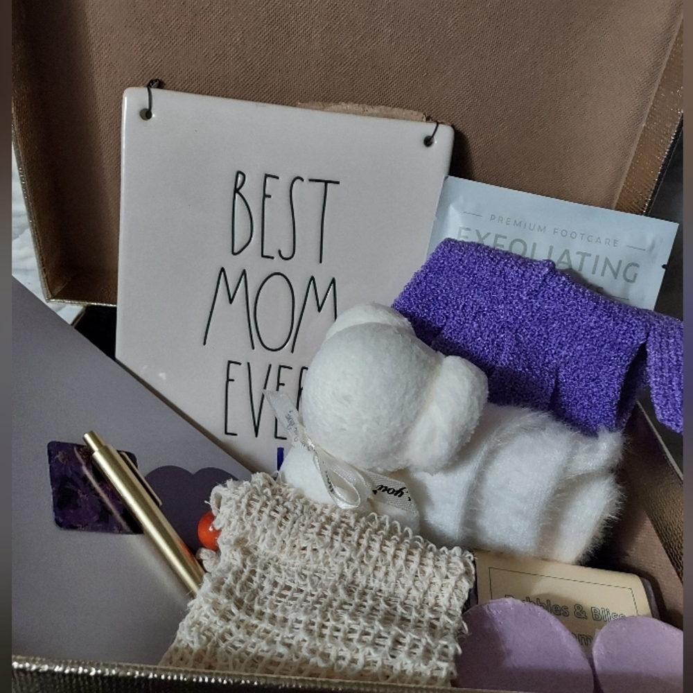Hugs in a Box, Best Mom Ever, Thinking of You gifts, Women, Lavender, Rae Dunn